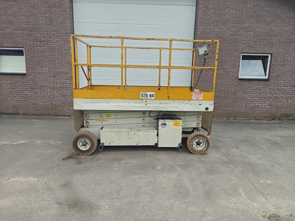 Custers 2658HT schaarlift hoogwerker 10 meter